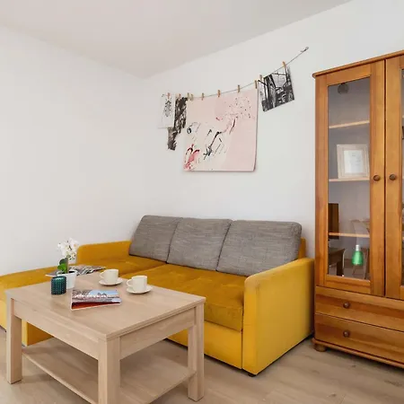 Bright Podgorze Cracow By Renters *