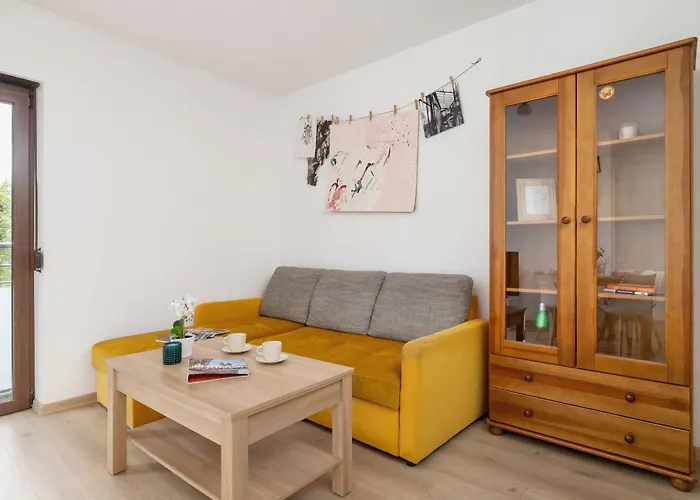 Bright Podgorze Cracow By Renters *