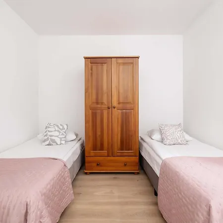 Bright Podgorze Cracow By Renters