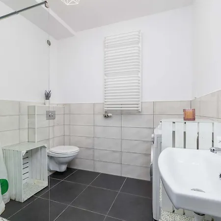 アパート Bright Podgorze Cracow By Renters クラクフ