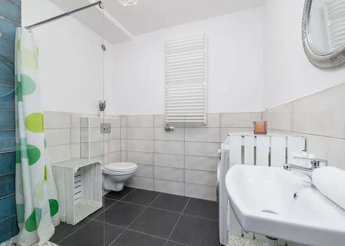 Apartment Bright Podgorze Cracow By Renters Krakow